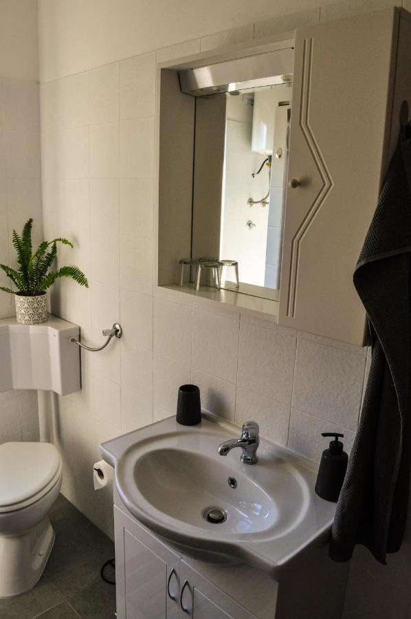 Apartman Anita Buzet Luaran gambar