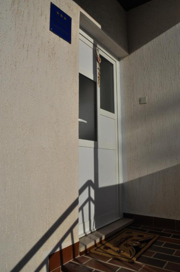 Apartman Anita Buzet Luaran gambar